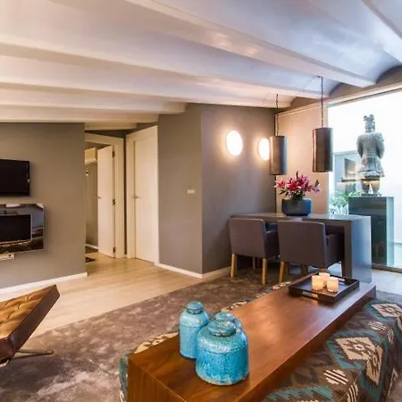 Luxury Alma Apartments *