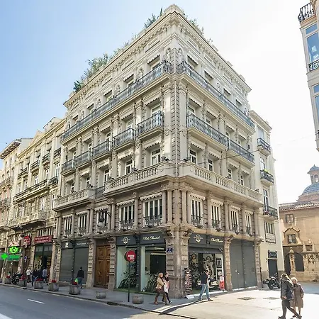 Luxury Alma Apartments *
